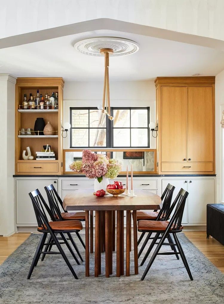 Cabinet Refinishing, Refacing & Repainting Services for a Whole New Look And Complete Makeovers
